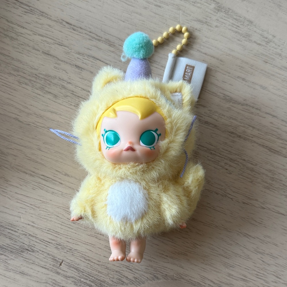 Popmart baby molly pocket friends